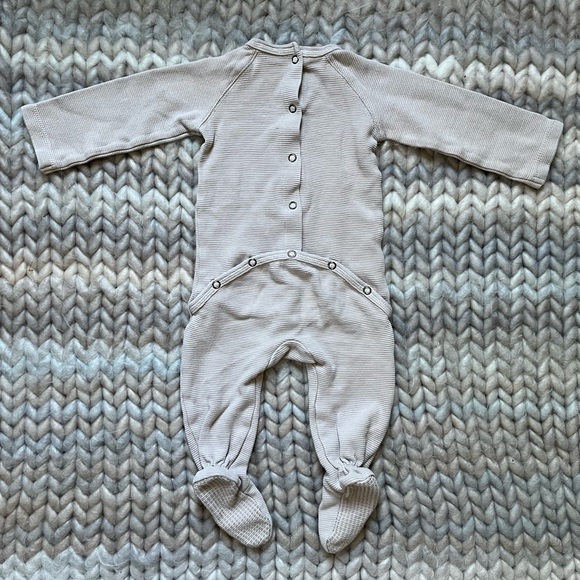 L’oved Baby Textured Baby Footie (6-9M) - Picture 1 of 7